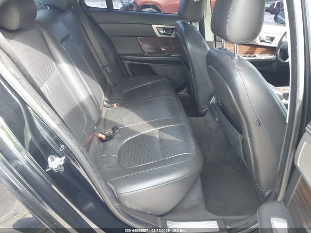 2010 JAGUAR XF SAJWA0GB8ALR57900 Photo 7