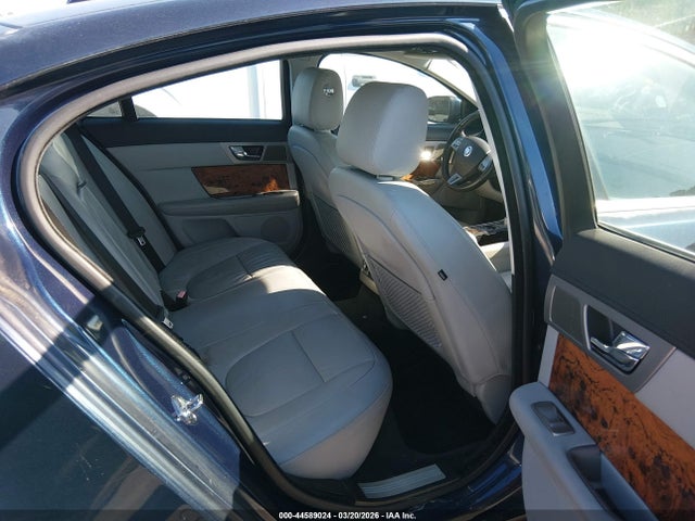2011 JAGUAR XF SAJWA0FB8BLR94626 Photo 7