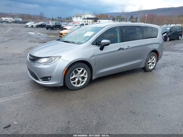 Auction sale of the 2017 Chrysler Pacifica Touring Plus, vin: 2C4RC1BG4HR781976, lot number: 44589044