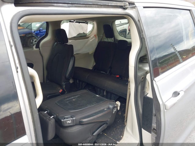 Auction sale of the 2017 Chrysler Pacifica Touring Plus, vin: 2C4RC1BG4HR781976, lot number: 44589044