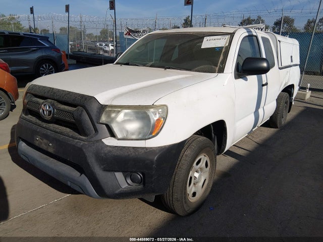 Toyota Tacoma 2015 5TFTX4CN0FX054504 Image 2