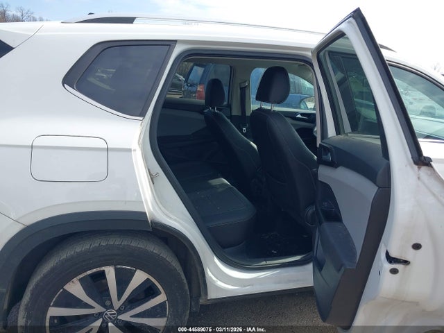 44589075 :رقم المزاد ، 3VVWX7B2XNM016452 vin ، 2022 Volkswagen Taos 1.5t Se مزاد بيع