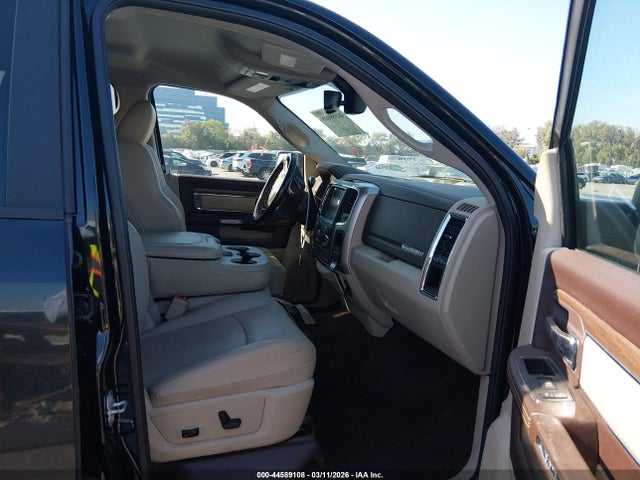 3C6UR4FLXHG707458 RAM 2500 Laramie Longhorn 4x2 6&#039;4 Box