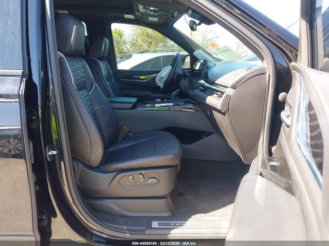 Продажа на аукционе авто 2023 Cadillac Escalade 4wd V-series, vin: 1GYS4HK94PR343742, номер лота: 44589165
