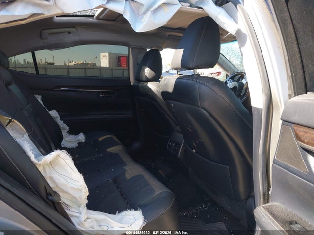 44589232 :رقم المزاد ، JTHBK1GG2G2225898 vin ، 2016 Lexus Es 350 مزاد بيع