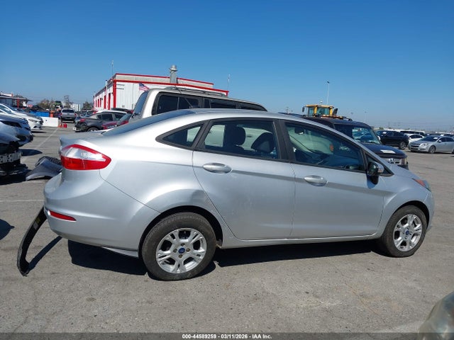 Ford FIESTA SE 2015 3FADP4BJ8FM221593 Image 13
