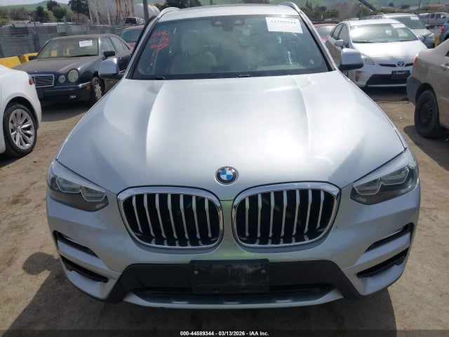 5UXTR7C59KLF24561 BMW X3 Sdrive30i