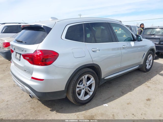 5UXTR7C59KLF24561 BMW X3 Sdrive30i