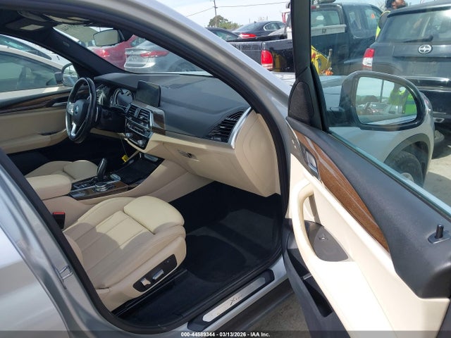 5UXTR7C59KLF24561 BMW X3 Sdrive30i