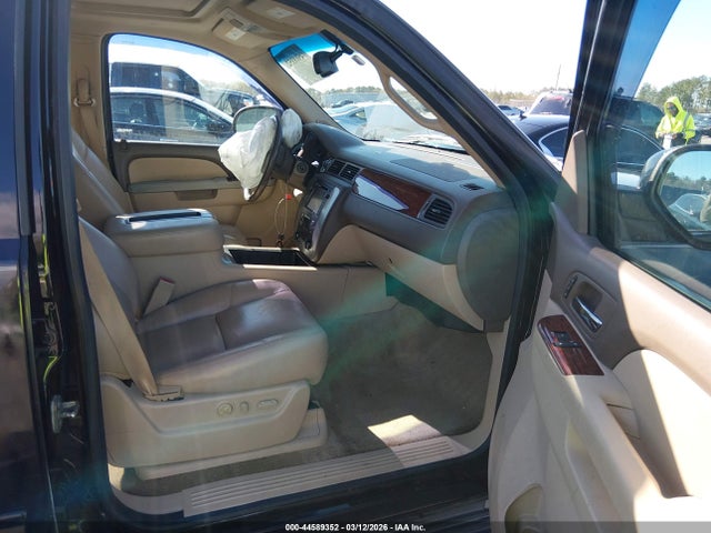 44589352 :رقم المزاد ، 1GKS2CE08DR314983 vin ، 2013 Gmc Yukon Slt مزاد بيع