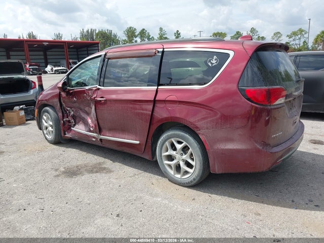 2017 CHRYSLER PACIFICA 2C4RC1BG4HR509203 Photo 2