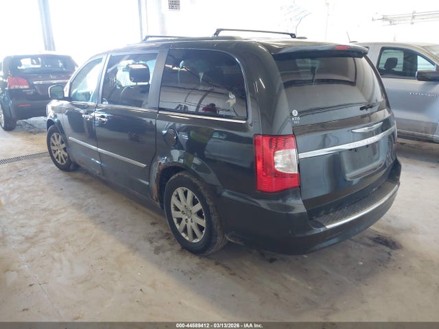 2011 CHRYSLER TOWN & COUNTRY 2A4RR8DG5BR797934 Photo 2
