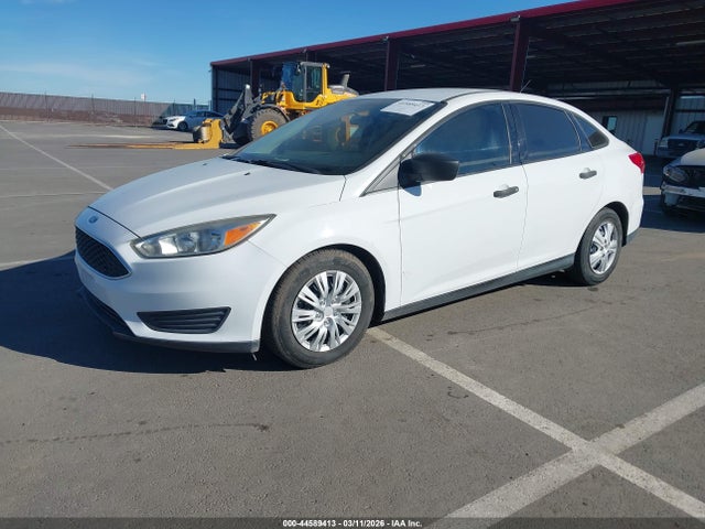 Ford FOCUS S 2018 1FADP3E26JL230768 Image 2