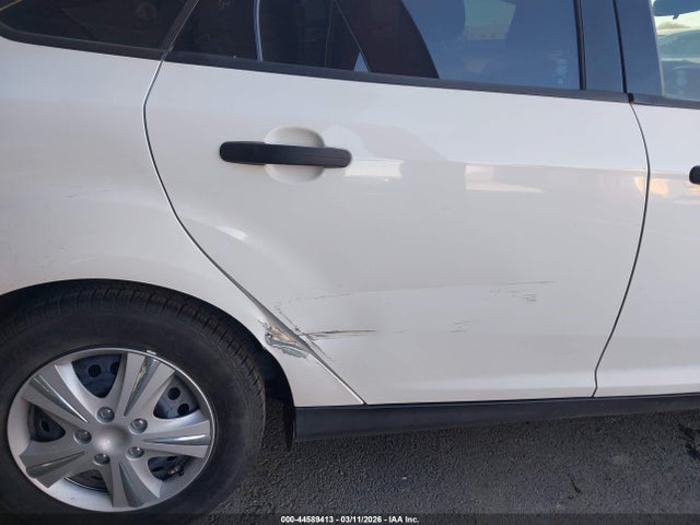 Ford FOCUS S 2018 1FADP3E26JL230768 Image 6