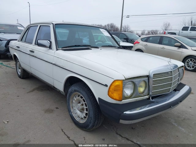 1985 MERCEDES-BENZ 300 WDBAB33C6FA229404
