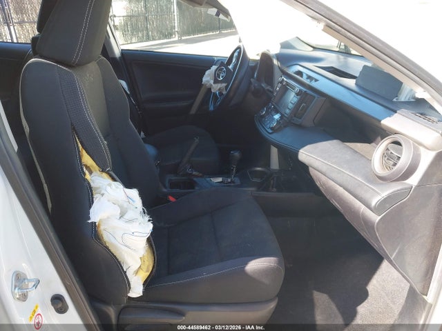 2T3WFREV1JW483951 Toyota Rav4 Xle