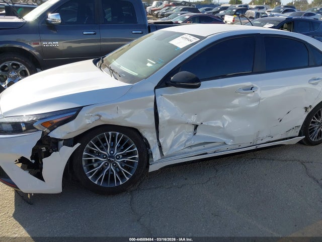 3KPF54AD6PE548168 KIA Forte Gt-line