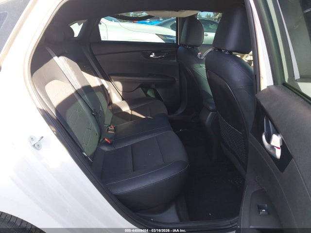 3KPF54AD6PE548168 KIA Forte Gt-line