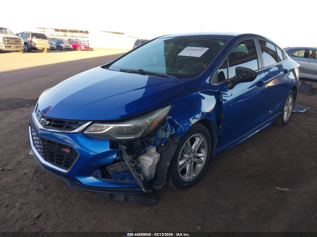 Chevrolet Cruze Lt Auto 2018 1G1BE5SM2J7128197 Image 2