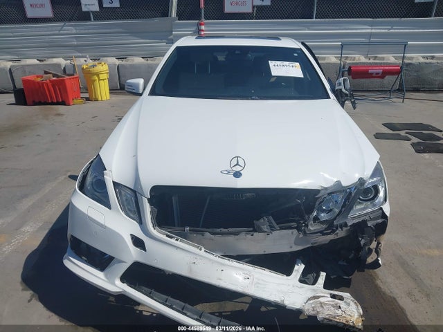 2013 Mercedes-benz E 350 4matic მანქანა იყიდება აუქციონზე, vin: WDDHF8JB2DA739733, აუქციონის ნომერი: 44589549