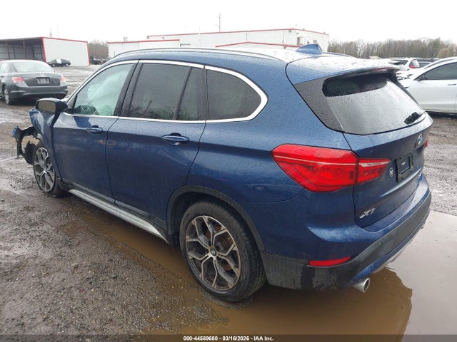 2022 BMW X1 WBXJG9C08N5V17446 Photo 2