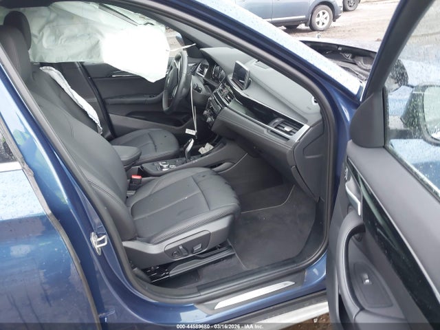 2022 BMW X1 WBXJG9C08N5V17446 Photo 4