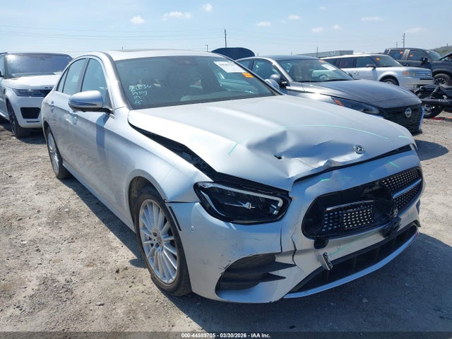 Aukcja sprzedaży 2022 Mercedes-benz E 450 4matic, vin: W1KZF5KB2NB032449, numer aukcji: 44589705