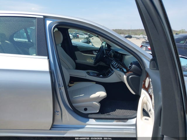 Aukcja sprzedaży 2022 Mercedes-benz E 450 4matic, vin: W1KZF5KB2NB032449, numer aukcji: 44589705