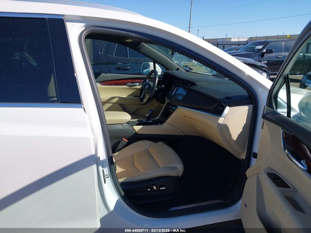 44589711 :رقم المزاد ، 1GYKNCRS7KZ212077 vin ، 2019 Cadillac Xt5 Luxury مزاد بيع