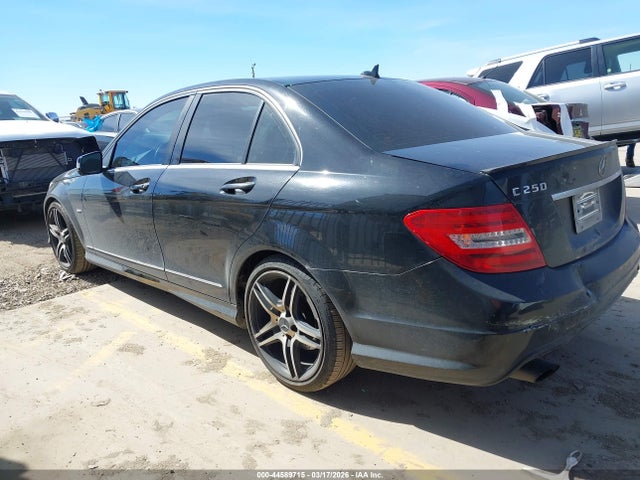 2012 Mercedes-benz C 250 Luxury/sport მანქანა იყიდება აუქციონზე, vin: WDDGF4HBXCR231939, აუქციონის ნომერი: 44589715