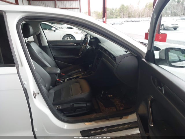 44589831 :رقم المزاد ، 1VWMA7A35LC016033 vin ، 2020 Volkswagen Passat 2.0t R-line مزاد بيع