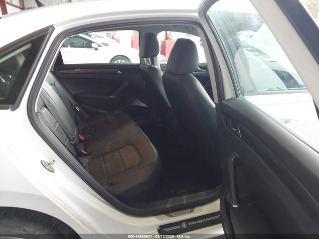 44589831 :رقم المزاد ، 1VWMA7A35LC016033 vin ، 2020 Volkswagen Passat 2.0t R-line مزاد بيع