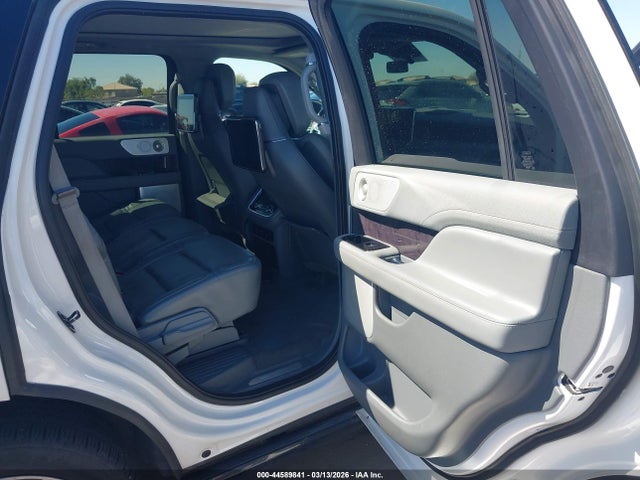 5LMJJ2LT8LEL23053 Lincoln Navigator Reserve