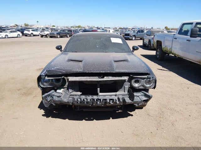 2C3CDZAG4FH865208 Dodge Challenger Sxt