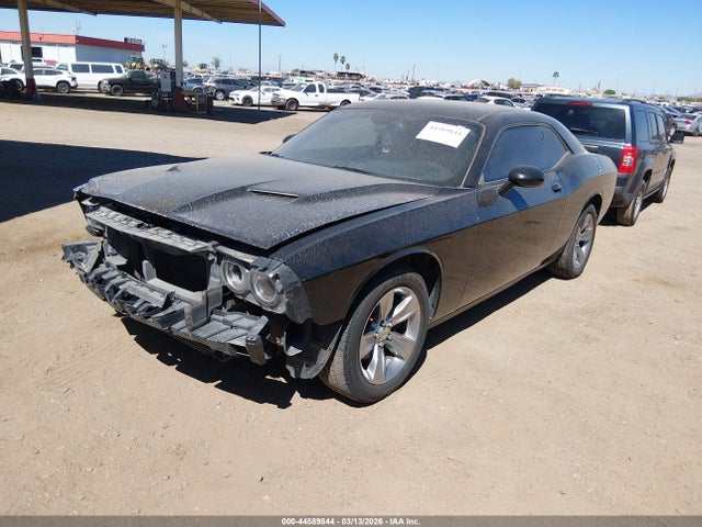 2C3CDZAG4FH865208 Dodge Challenger Sxt