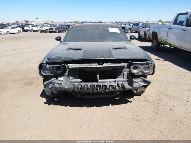 2C3CDZAG4FH865208 Dodge Challenger Sxt