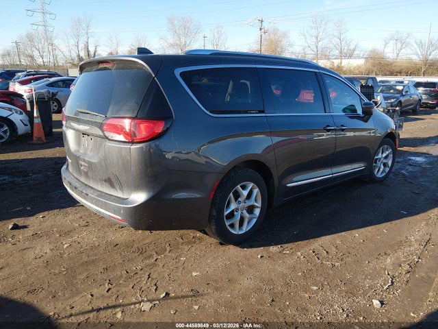 Aukcja sprzedaży 2017 Chrysler Pacifica Touring-l Plus, vin: 2C4RC1EG0HR844812, numer aukcji: 44589849