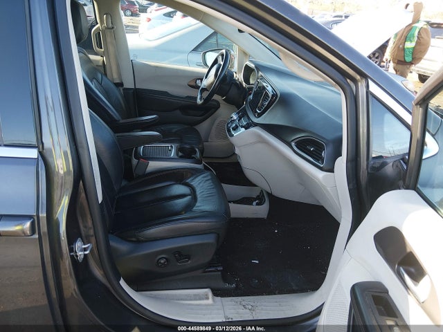 Aukcja sprzedaży 2017 Chrysler Pacifica Touring-l Plus, vin: 2C4RC1EG0HR844812, numer aukcji: 44589849