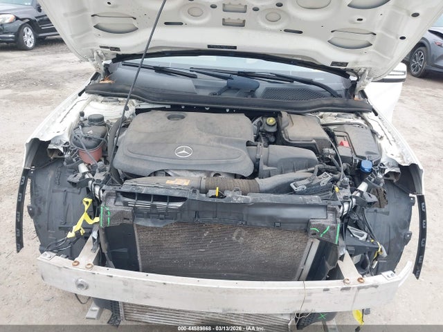 WDCTG4GB2JJ479339 Mercedes-Benz Gla 250 4matic