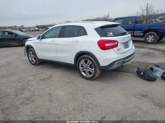 WDCTG4GB2JJ479339 Mercedes-Benz Gla 250 4matic