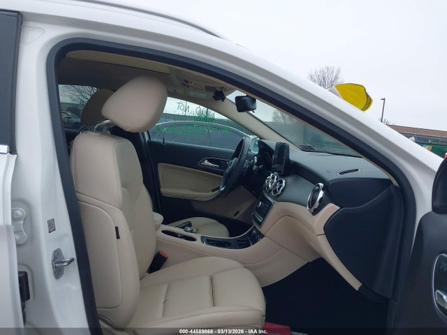 WDCTG4GB2JJ479339 Mercedes-Benz Gla 250 4matic