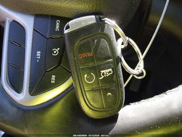 1C4PJMDX3KD200764 Jeep Cherokee Limited 4x4