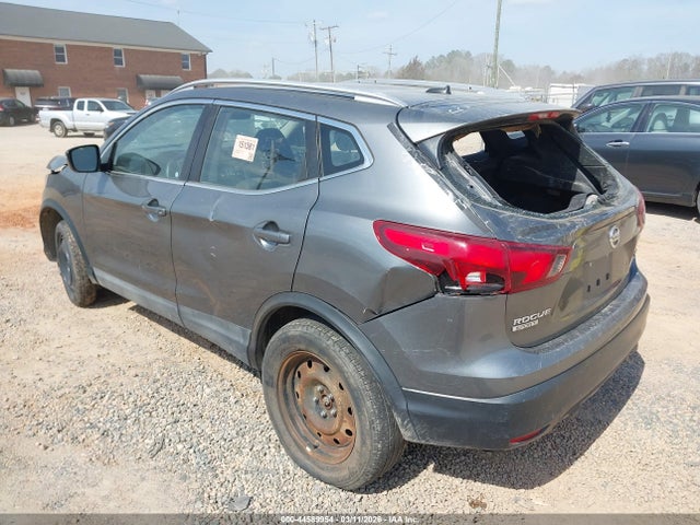 2017 NISSAN ROGUE SPORT JN1BJ1CR0HW103193 Photo 2