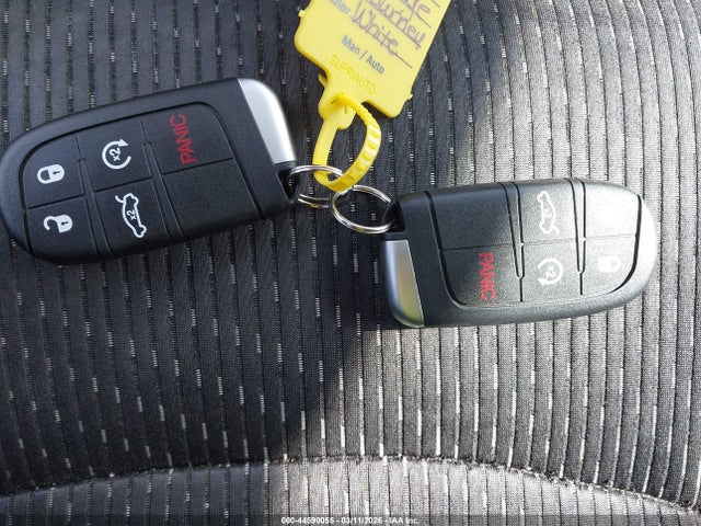 3C4PDCAB9JT309572 Dodge JOURNEY SE