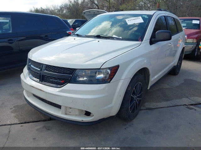 3C4PDCAB9JT309572 Dodge JOURNEY SE