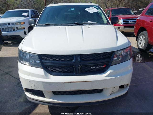 3C4PDCAB9JT309572 Dodge JOURNEY SE