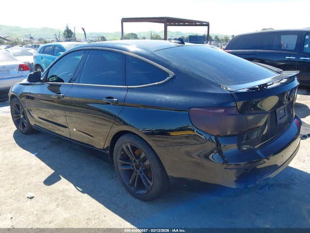 WBA8Z9C58KB220740 BMW 330i Gran Turismo Xdrive