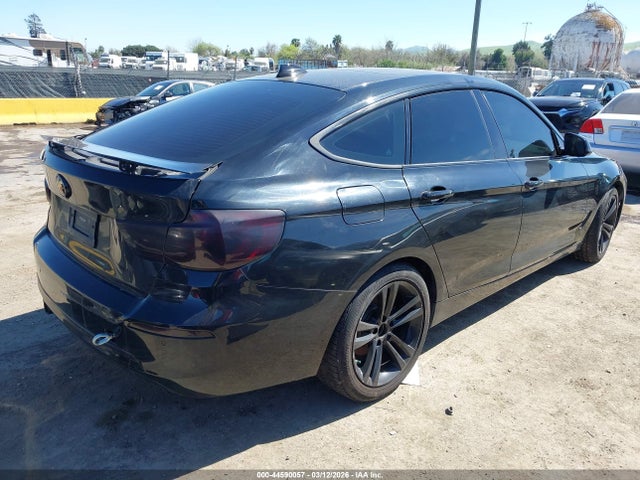 WBA8Z9C58KB220740 BMW 330i Gran Turismo Xdrive