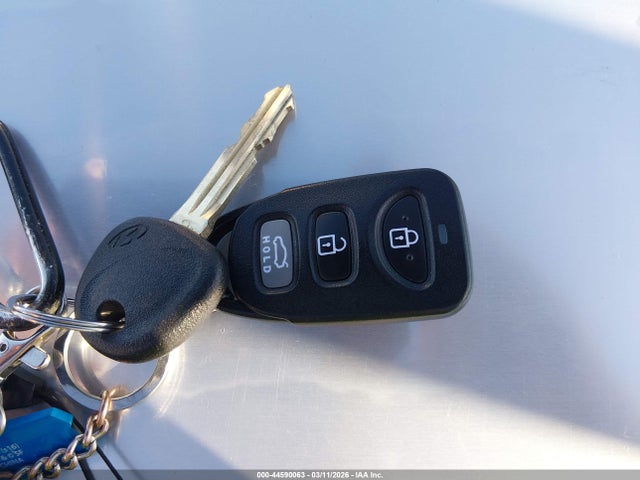5NPD74LF9HH086332 Hyundai ELANTRA SE