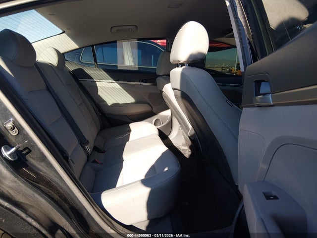 5NPD74LF9HH086332 Hyundai ELANTRA SE